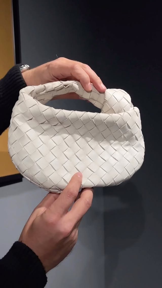 Реставрация сумки Bottega Veneta
