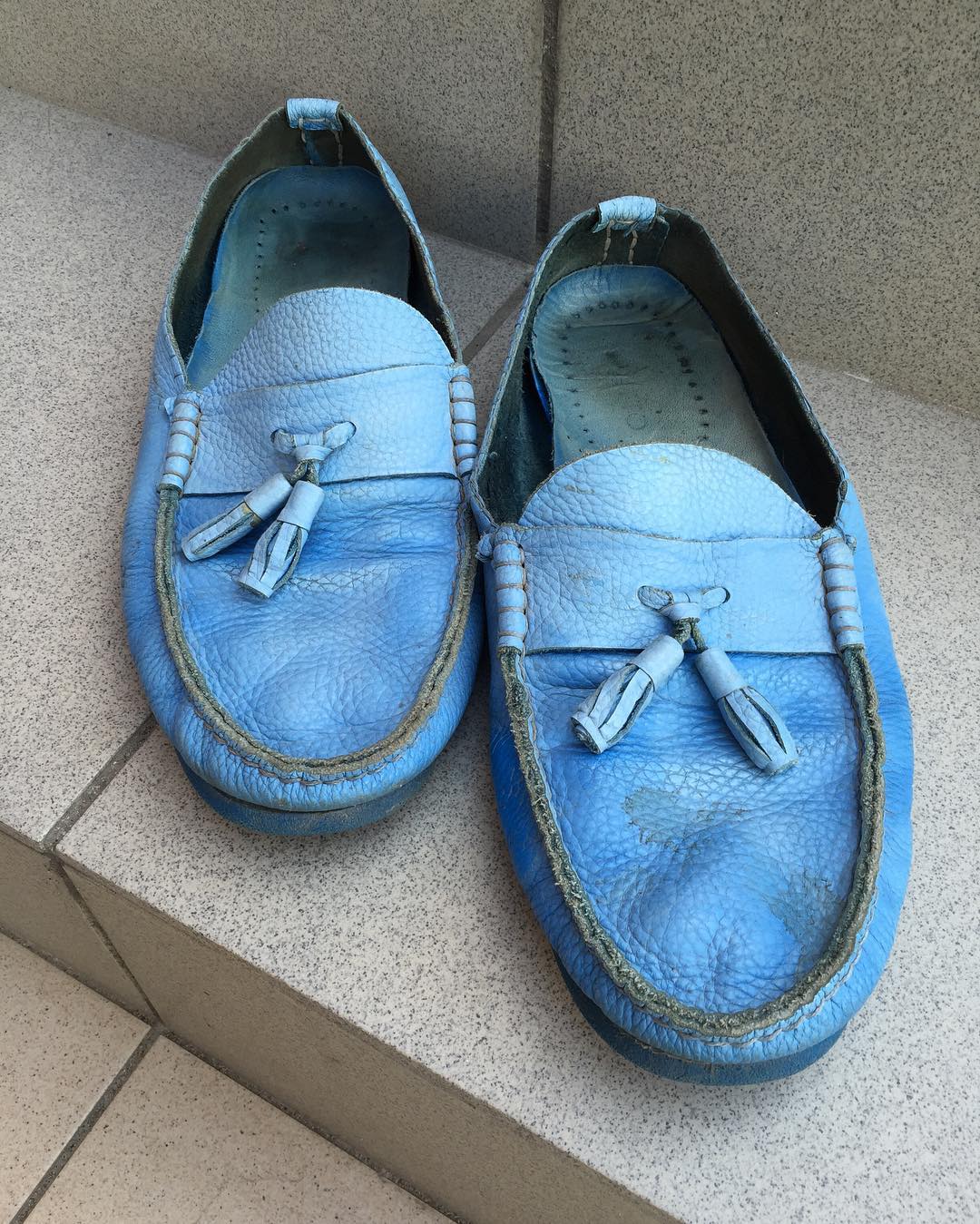 Голубые лоферы с кисточками